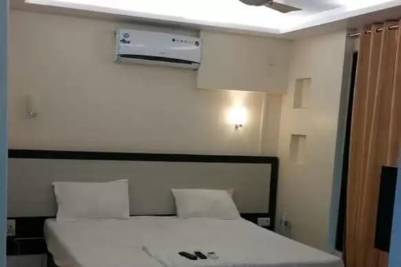 Hotel Aishwarya Residency Navi Mumbai Exterior foto