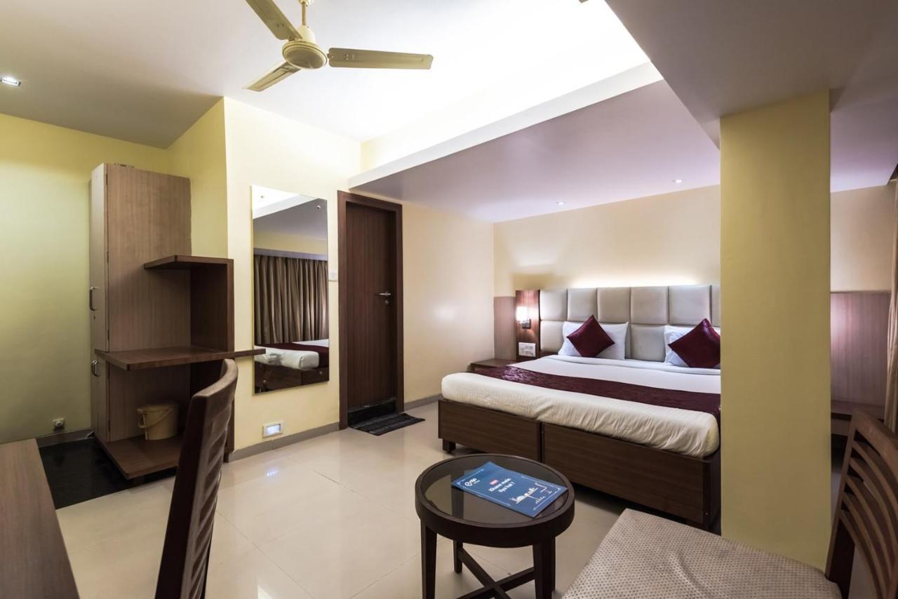 Hotel Aishwarya Residency Navi Mumbai Exterior foto