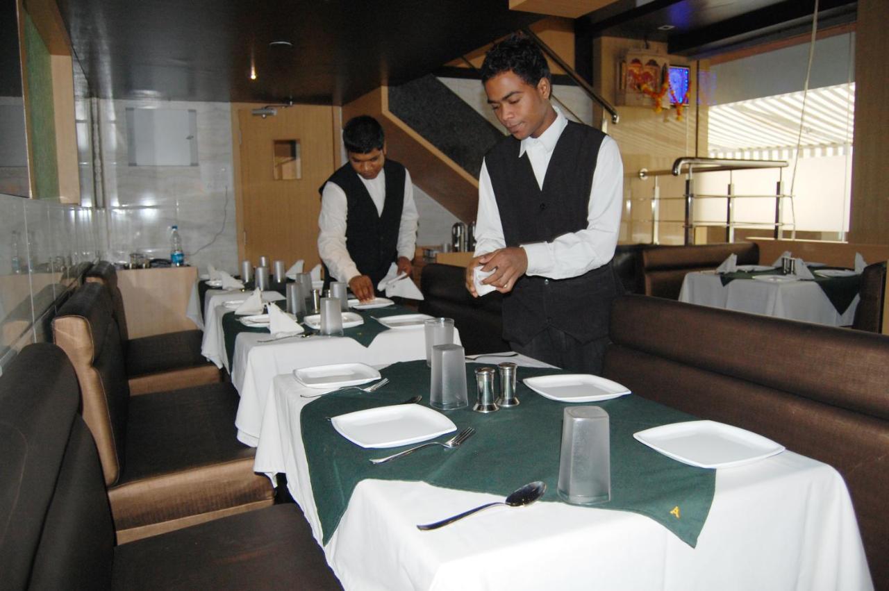 Hotel Aishwarya Residency Navi Mumbai Exterior foto